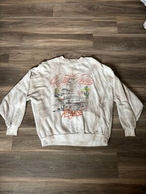 Vintage-Inspired White Arizona Graphic Crewneck Sweater